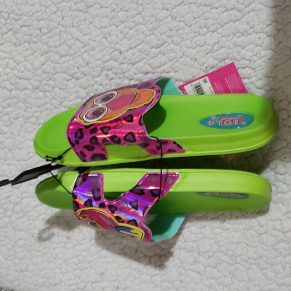 NWT L.O.L. girls Slides size 5/6 big girls - Picture 5 of 6